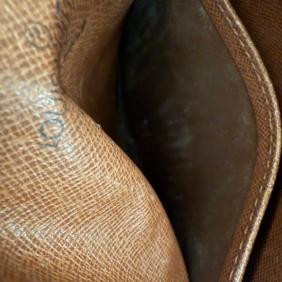 Vintage Louis Vuitton Monogram Danube Crossbody (2001) - Picture 11 of 12